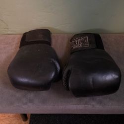 Top Contender Boxing Gloves