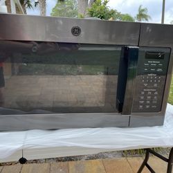 GE Over The Range Microwave Oven