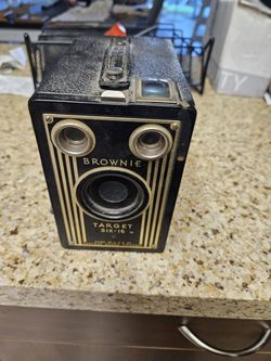 Kodak Brownie Six-16