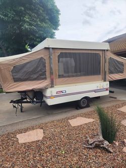 1987 Coleman Sun Valley Pop -up trailer- Great Condition + Add-A-Room