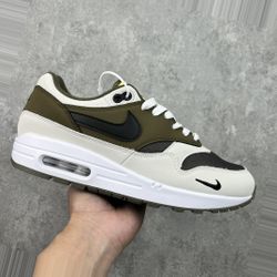 Jordan 1 Low Golf Travis Scott Neutral Olive 40