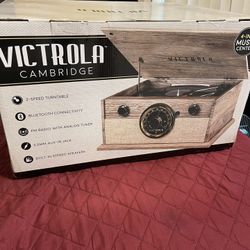 Brand new Bluetooth Vintage radio