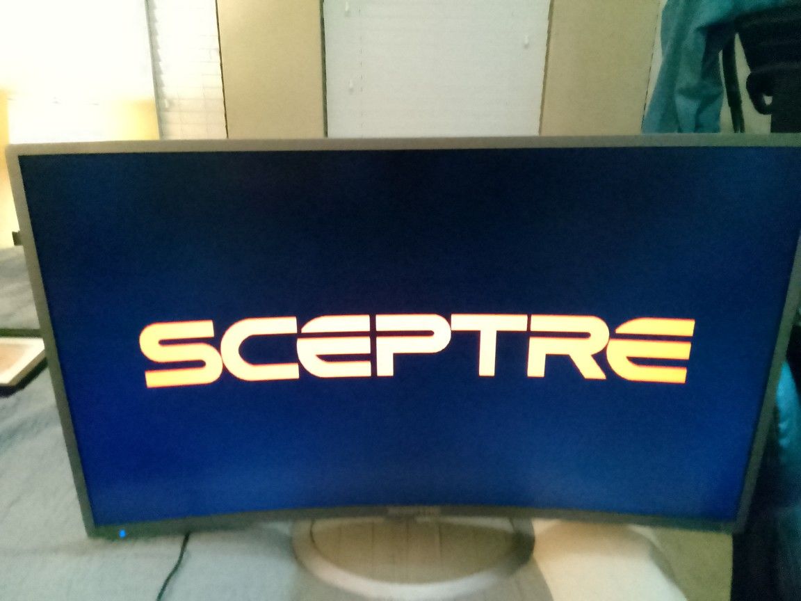 32 Sceptre Curved Monitor