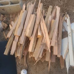 2X4 FIREWOOD BIG HEAVY DUTY BAGS FULL...AS IN PICTURES..25 DOLLARS EACH..SE HABLA ESPANOL...