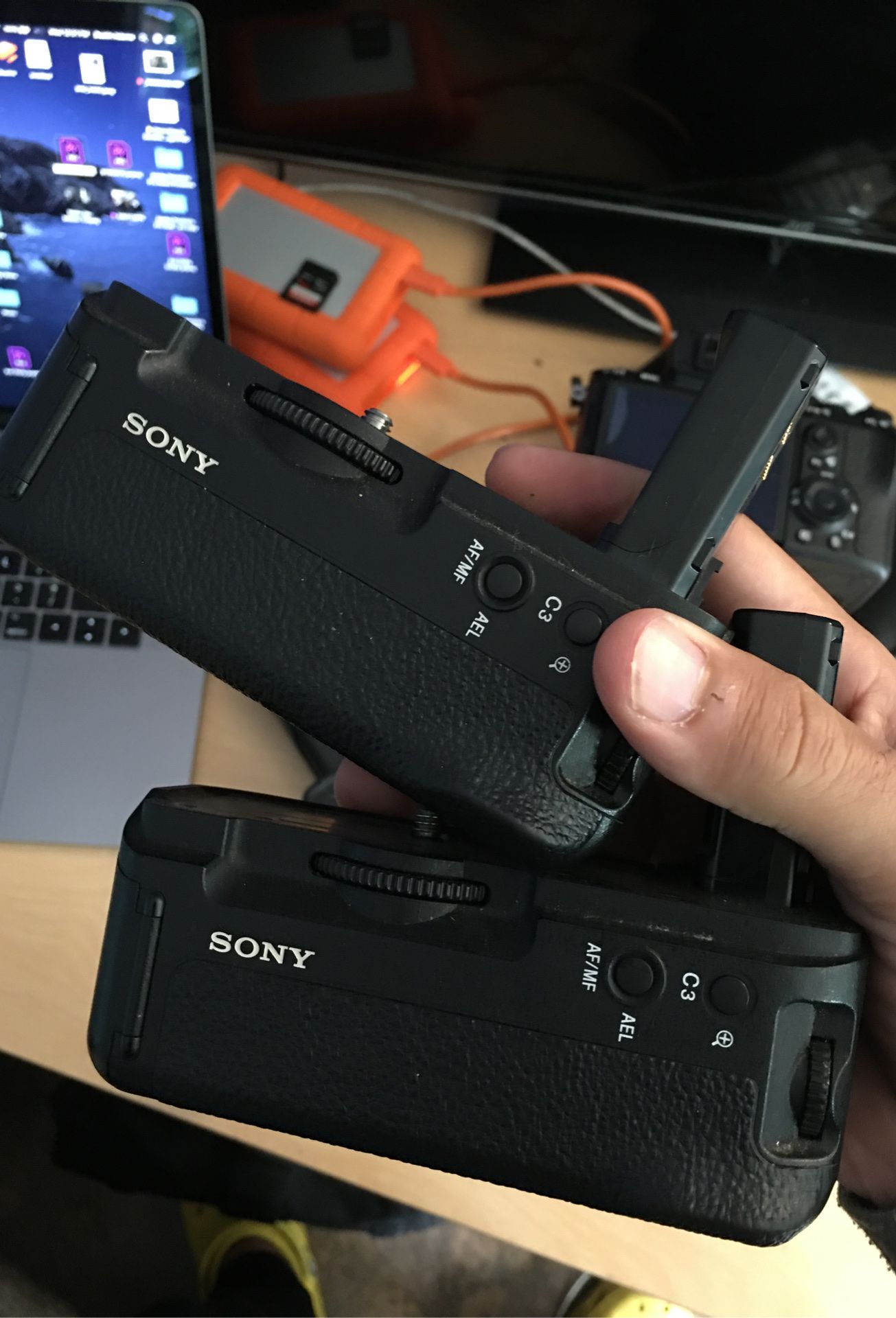 2 Sony Vertical Battery Grip For A7Sii