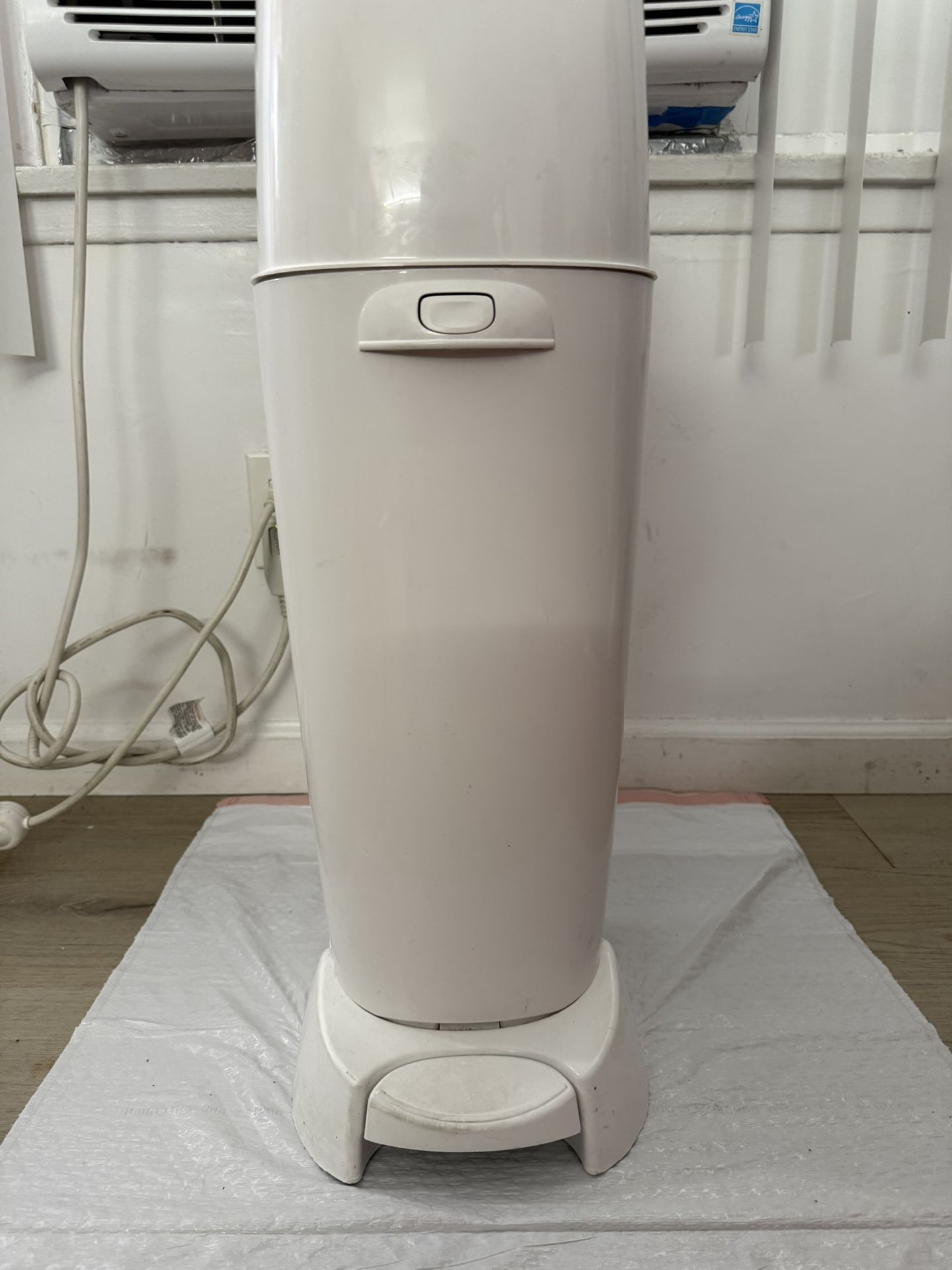 Diaper Trash Can / Diaper Pail – Clean & Odor-Blocking
