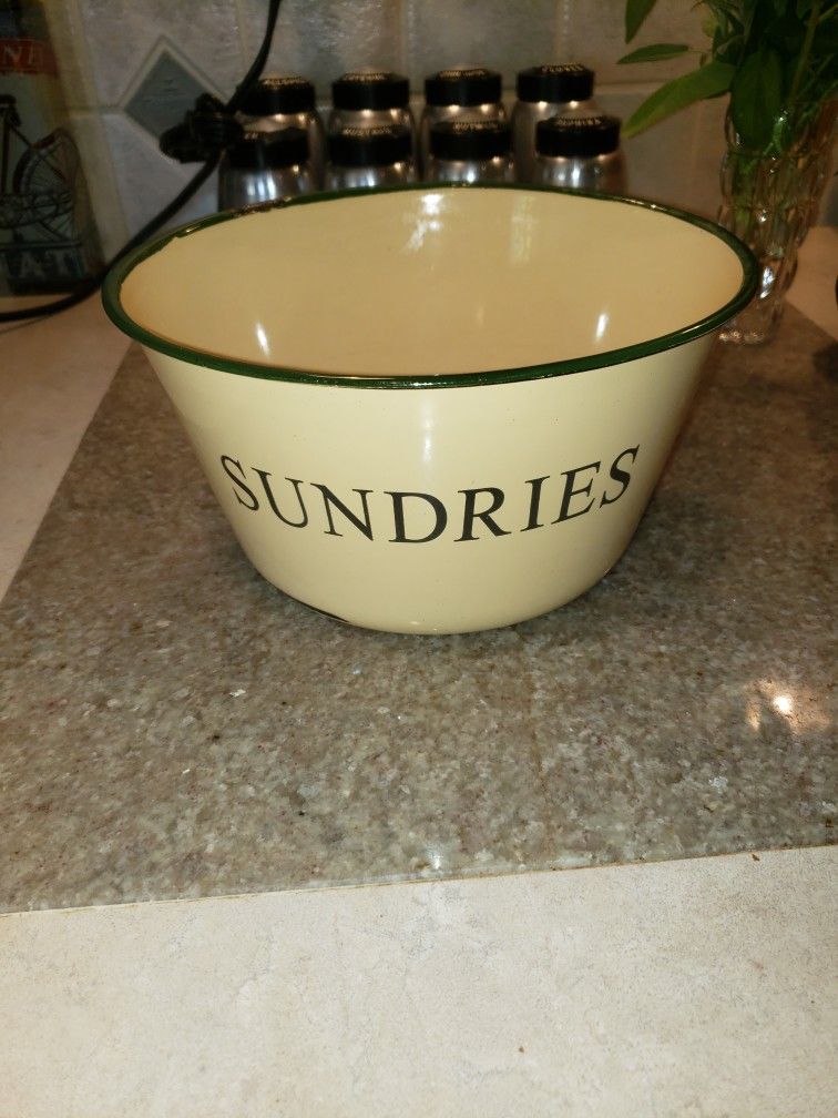 Vintage Enamelized Metal Sundries Bowl

