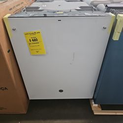 GE Dishwasher In White