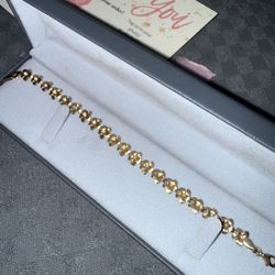14k Gold Flower Bracelet