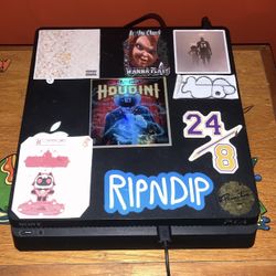 Ps4 Slim + control & 22 games  