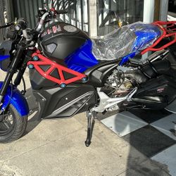 $1500 Vitacci Apollo 150cc Motorcycle Fully Automatic 60+ Mph