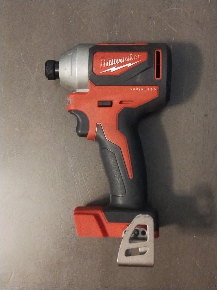 Milwaukee M18 1/4" Impact Driver 