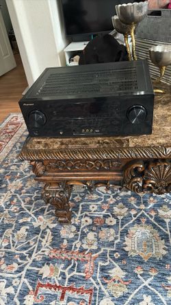 Pioneer Receiver Works Very Good. Excellent Condition, Mother.  VSX. 821 K