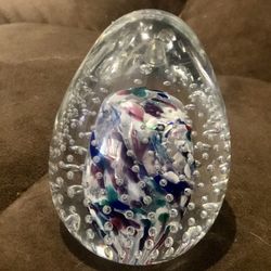 Vtg signed Bristol swirled controlled bubble Egg Shape Papperweight 3 3/4”