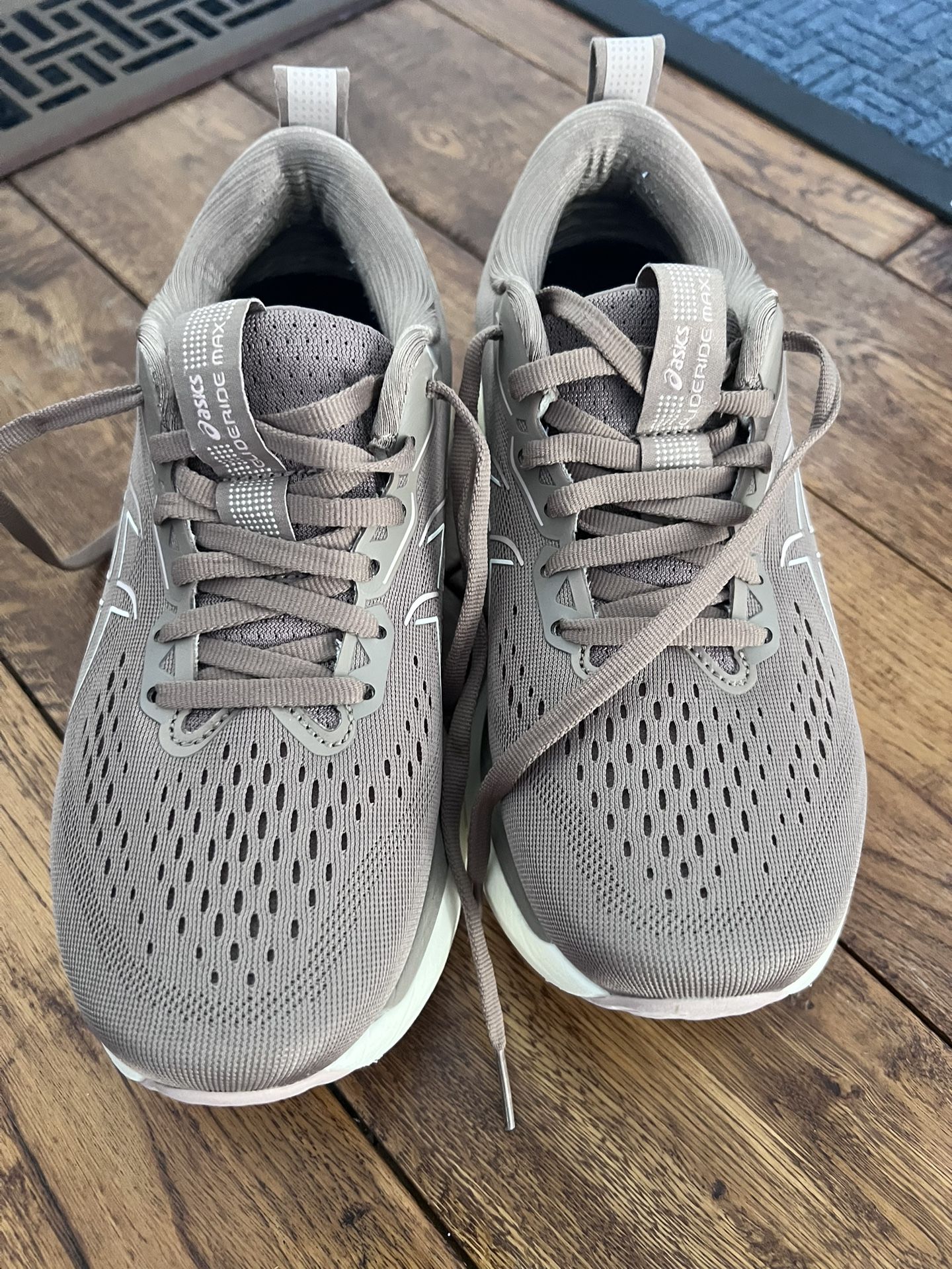 ASICS Women's GLIDERIDE MAX Running Shoe