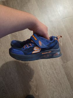 Skechers