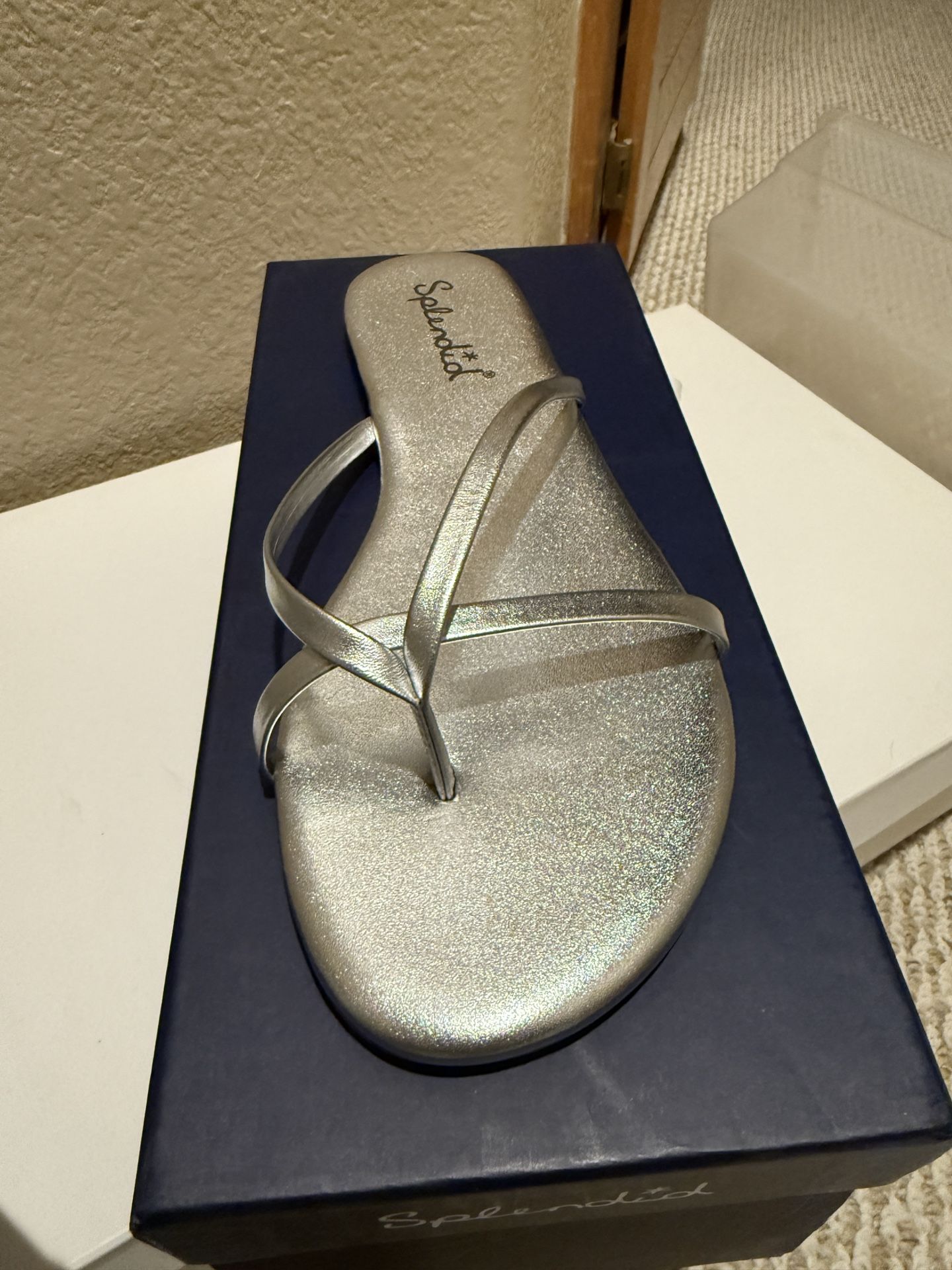 Splendid Sandals Size 8.5 New