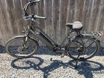 Women’s E Lux Malibu ￼Ebike - xlnt cond.