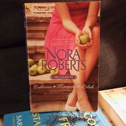 Nora Roberts- The Calhoun's (3-in-1 Romance Novel)