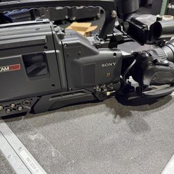 Sony PVV-3 Beta Cam . Vintage With case 