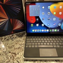 Apple iPad Pro 12.9 5th Gen 256GB WiFi Space Gray + Apple Magic Keyboard
