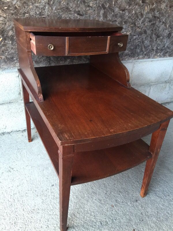 Vintage mersman 7384 mahogany end table