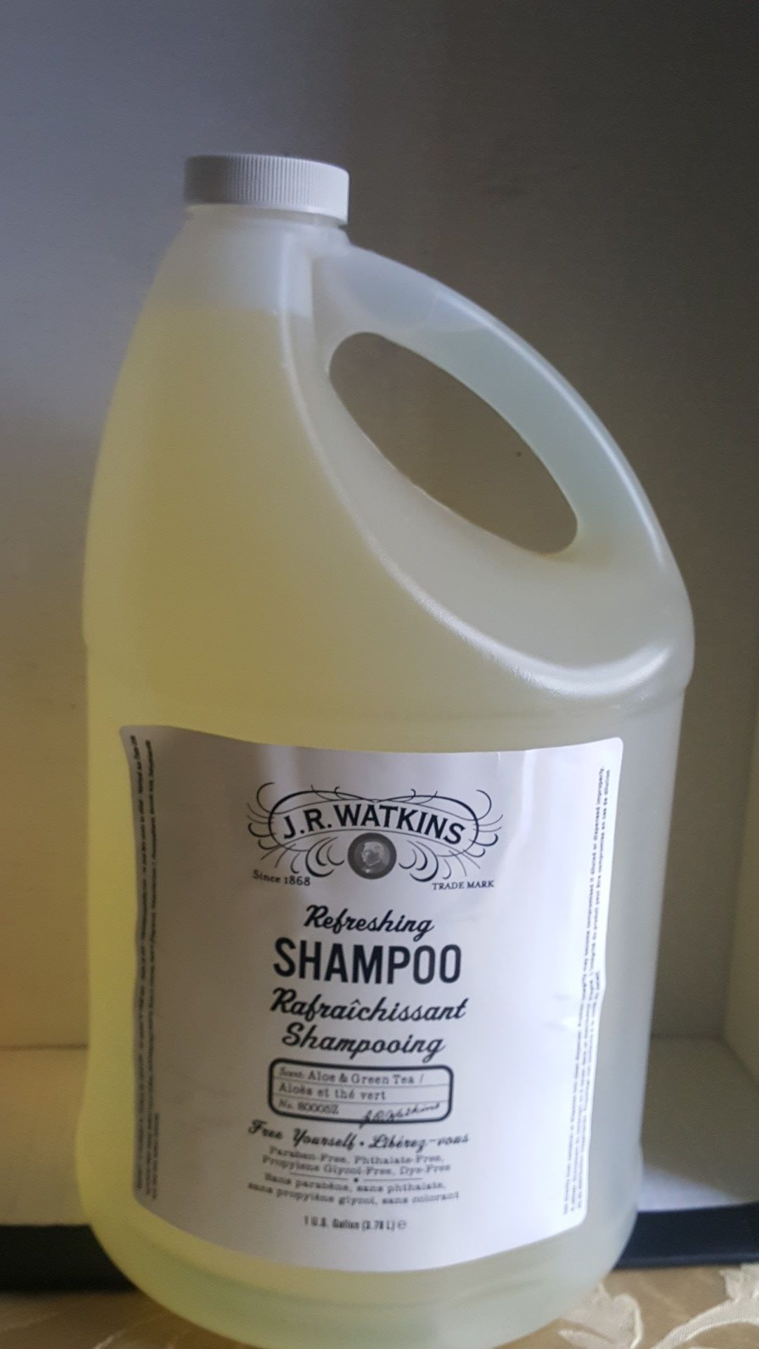 J.R. WATKINS SHAMPOO Aloe & Green Tea one Gallon
