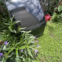 Selling back rear doors Tahoe 2002/2004/