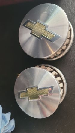 Chevy  center caps all 4 good
