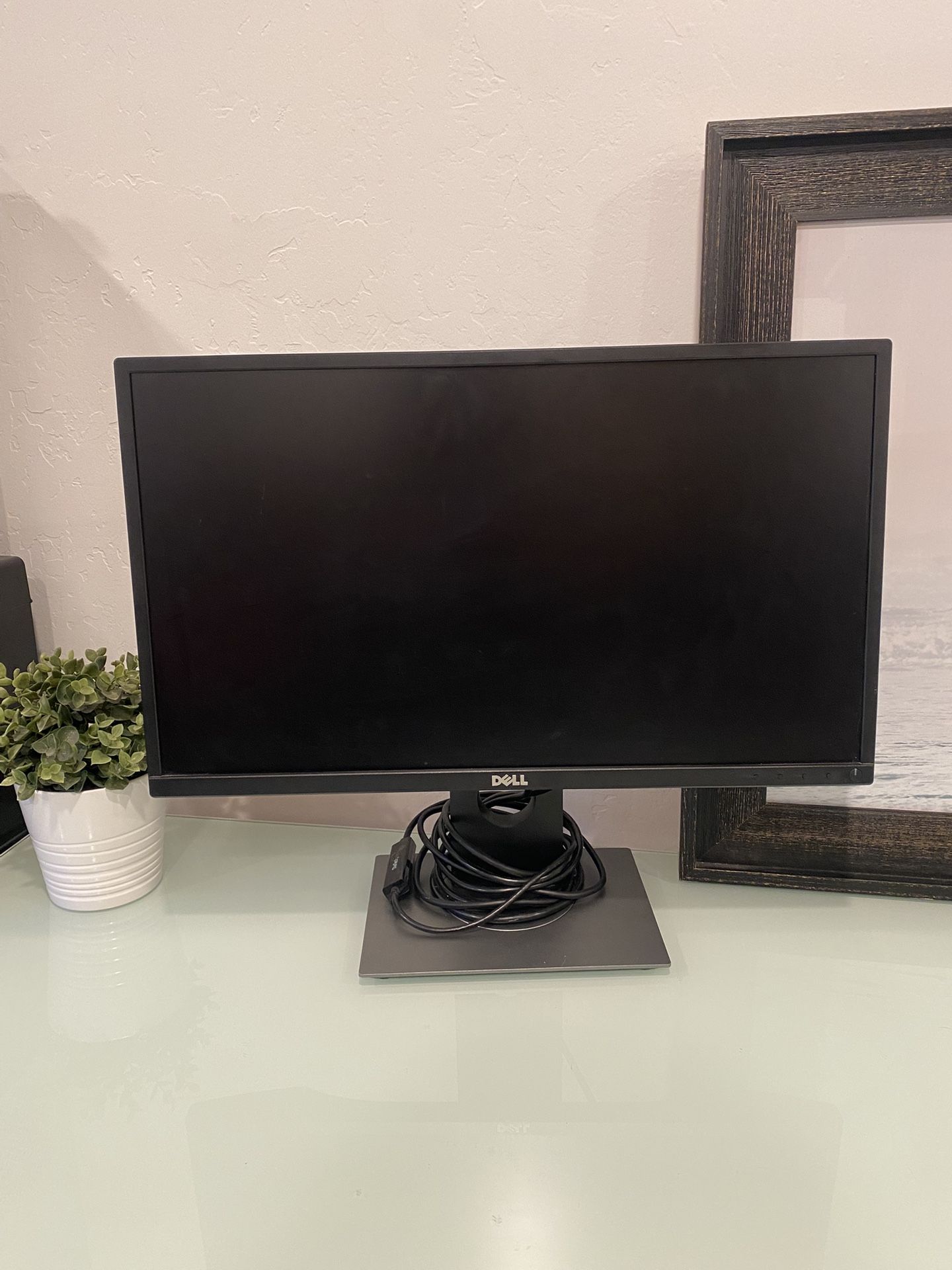22’ Dell Monitor - Adjustable Height
