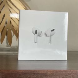 Apple AirPod Pro w Wireless Charging Case