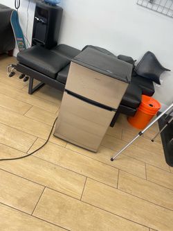 Mini fridge