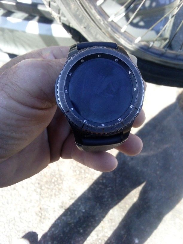 Samsung S3 Watch Works Good