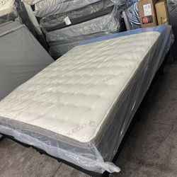 Mattress Brand New Great Quality Pillow Top Queen Size 