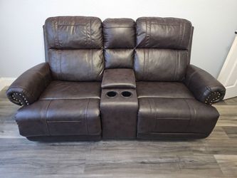 EBELLO Dual Power Reclining Loveseat – Like New – $450 OBO