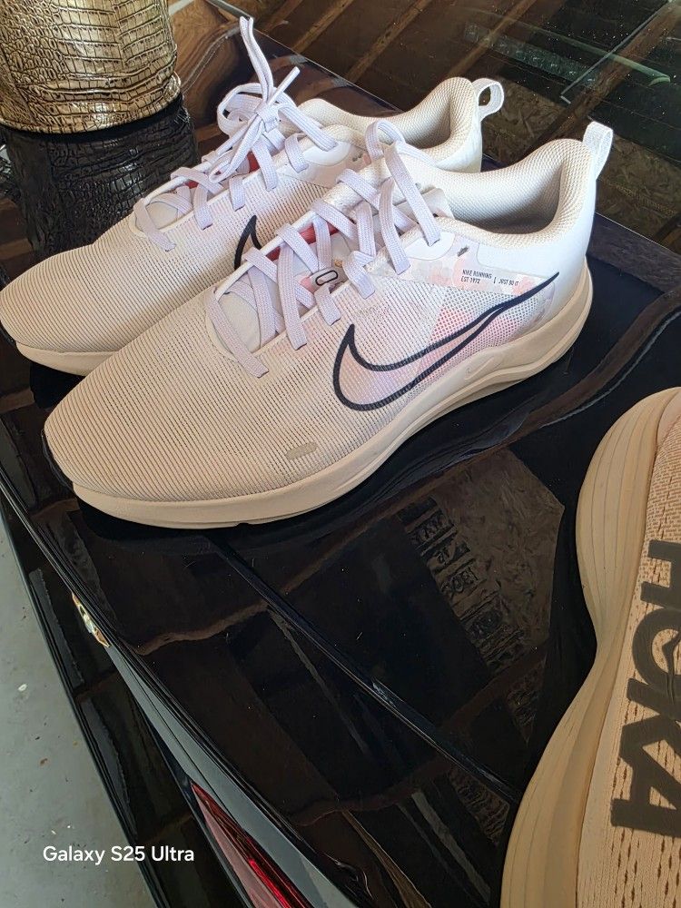 Nikes 