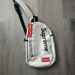 Supreme Shoulder Bag 