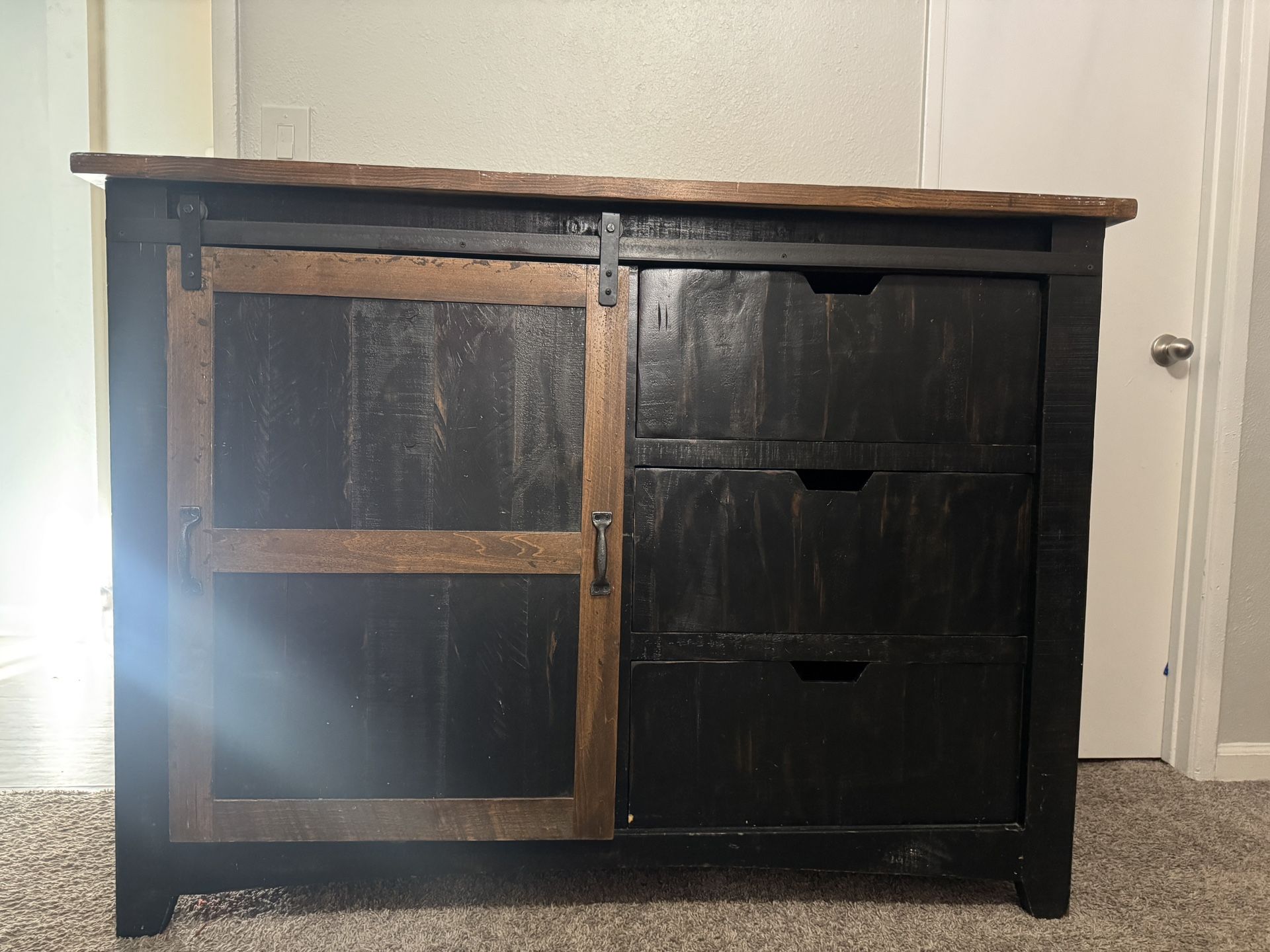 Greenview Sliding Door Dresser