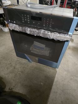 GE
27 in. Smart Single Electric Wall Oven Self-Cleaning in Stainless Steel