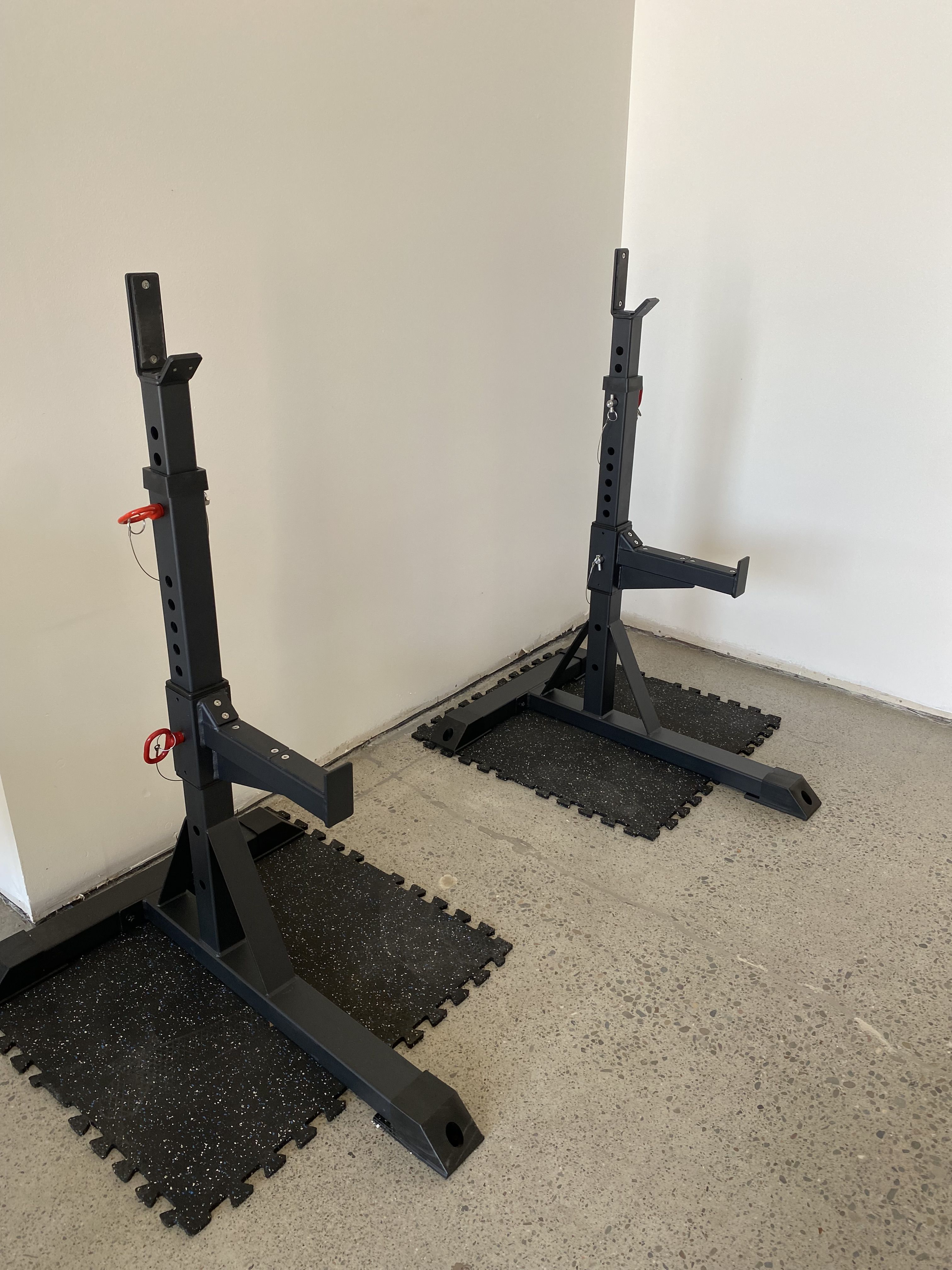 Independent Squat Stand Free Standing, Brand New, Comes with Jcups