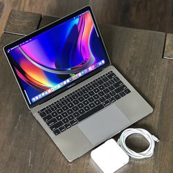 2017 MacBook Pro 13” i5 512gb 