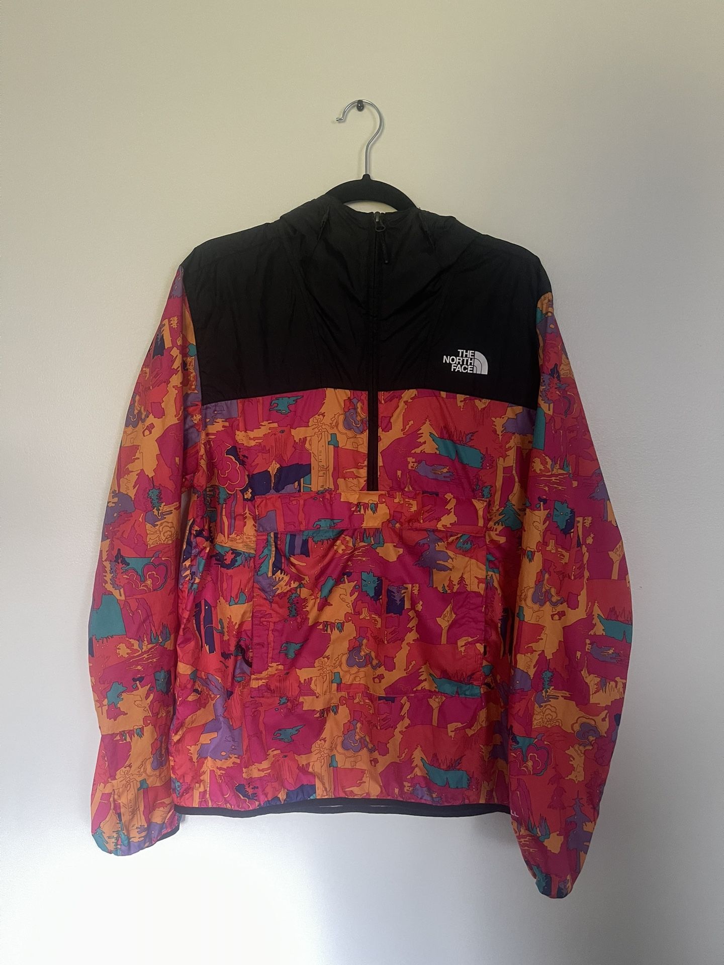 North Face Raincoat/Fanny pack. Size L.