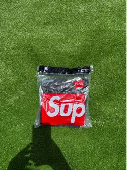 Supreme socks