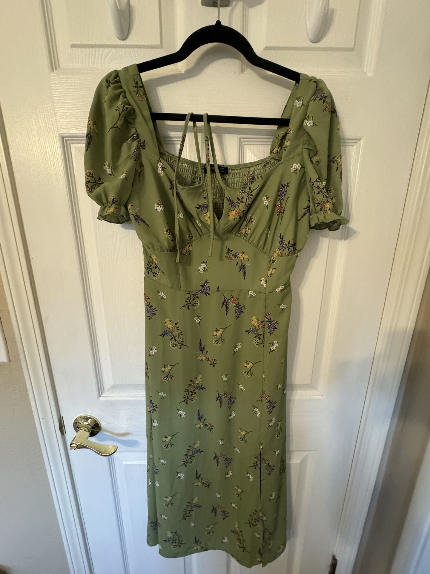 Summer Dress (Size: Medium -Large)