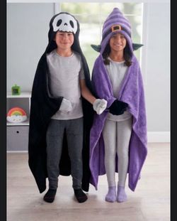 $15 2x Pack Kids HALLOWEEN Hooded Blankets