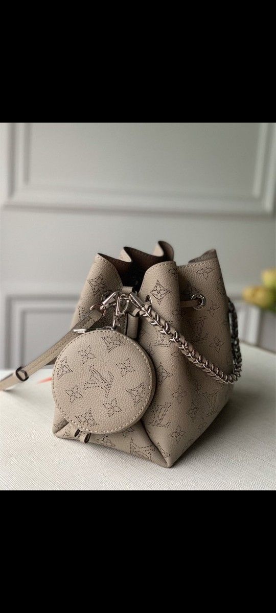 πΌ Louis Vuitton Bella Bag β Brand New w/ Coin Purse