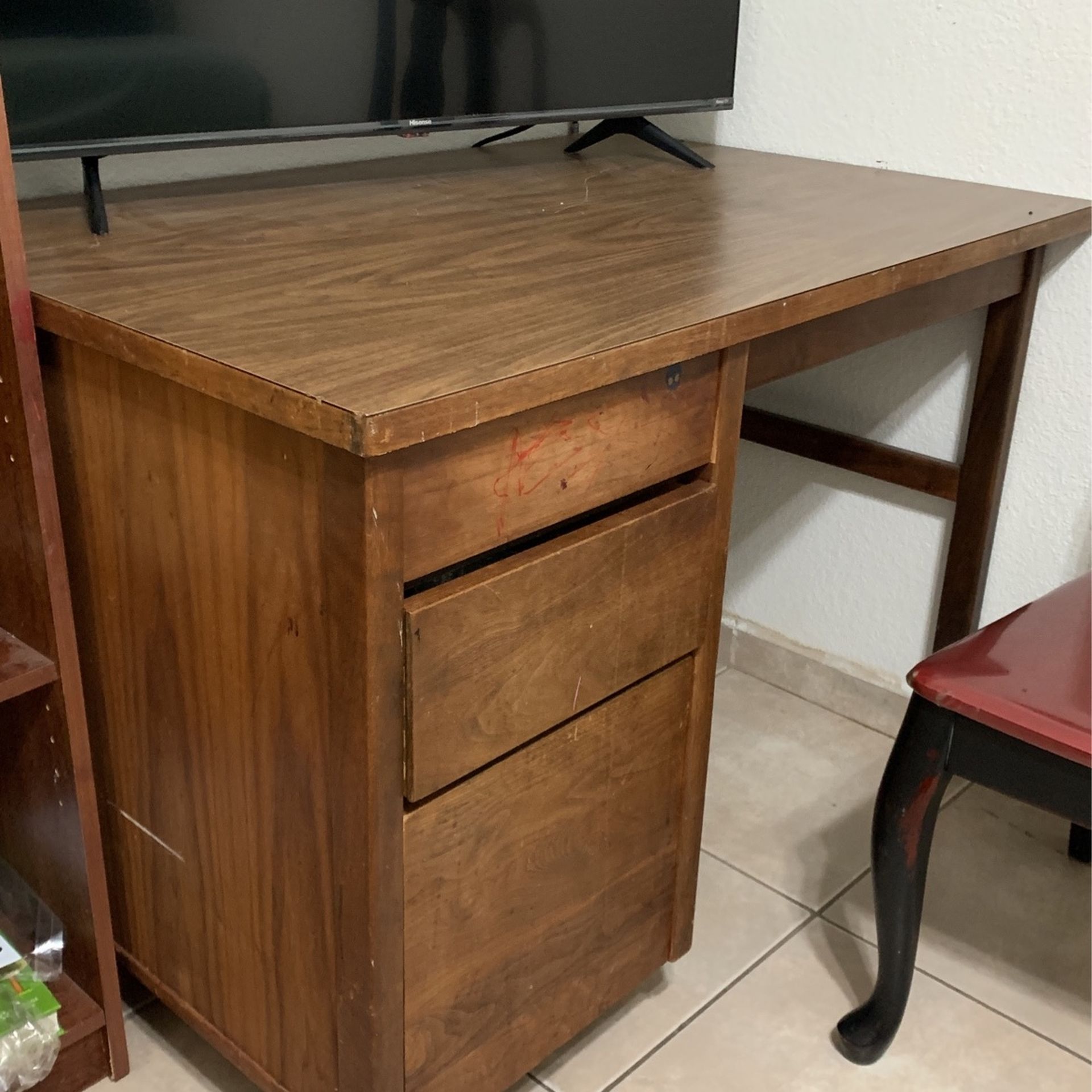 Solid Wood Computer table. Very Heavy