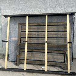 Queen Frame With Dresser And Mirror 