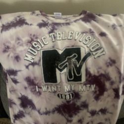 Women’s Sweatshirt. Size L