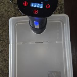 Sous Vide heater and container - like new
